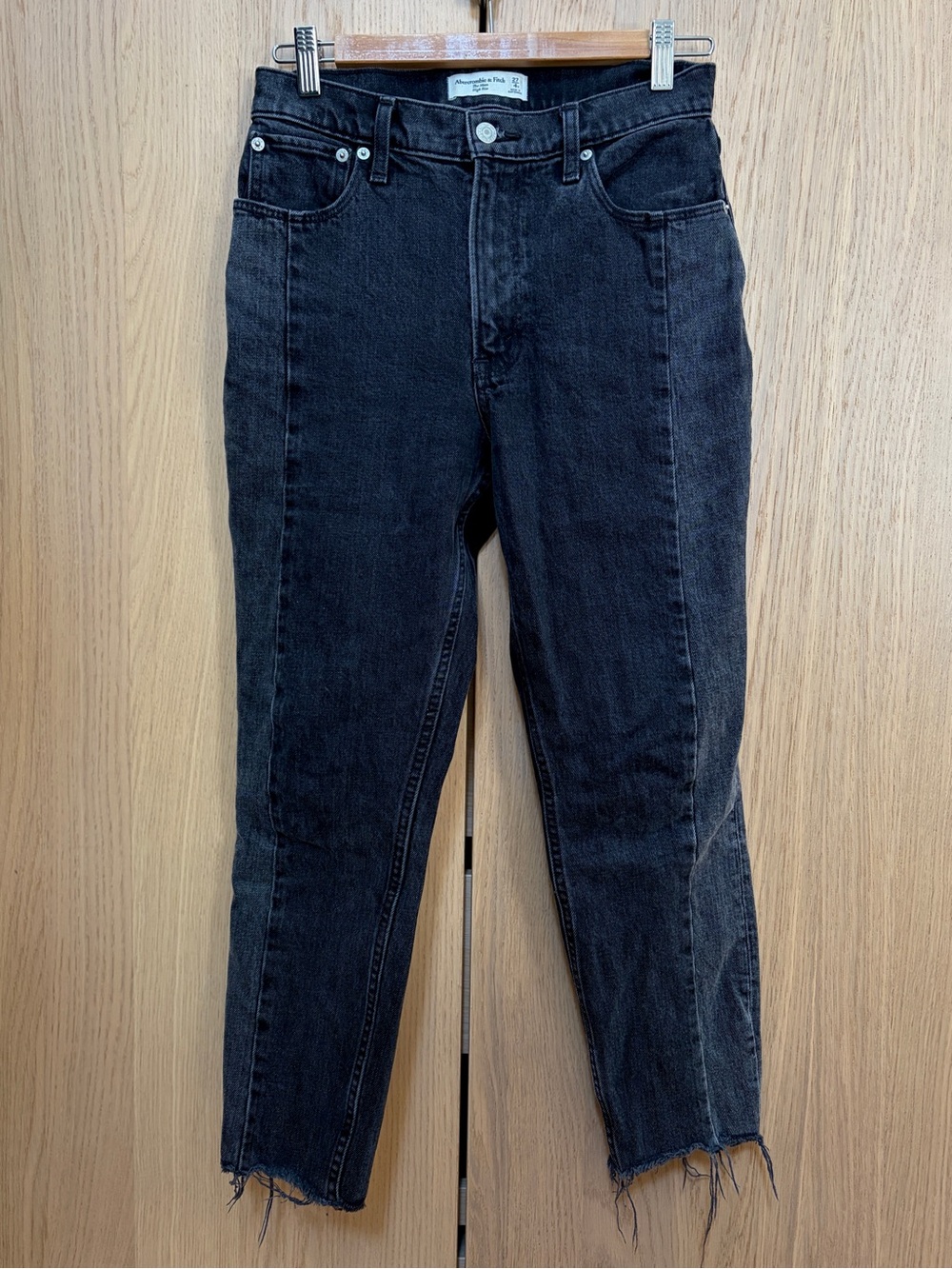 Abercrombie & Fitch The Mom High-Rise Jeans in Charcoal Black